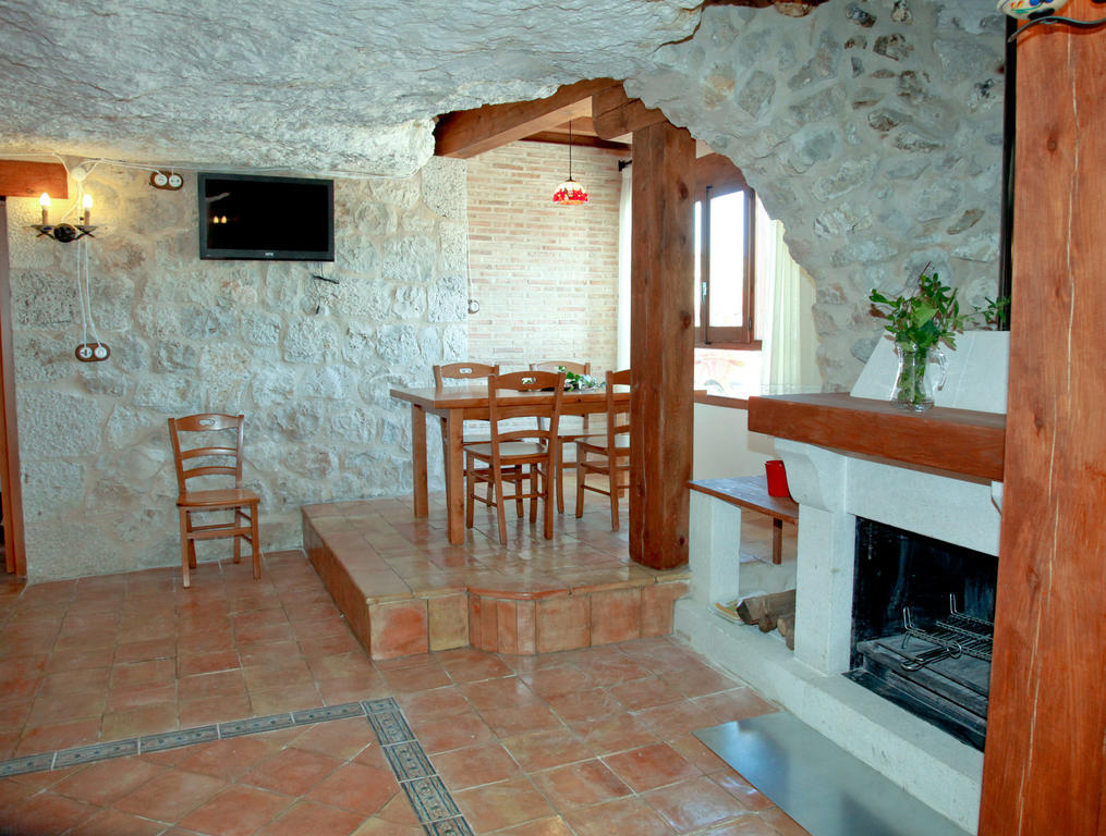 Casa Rural La Bodeguilla Alcala del Jucar Værelse billede