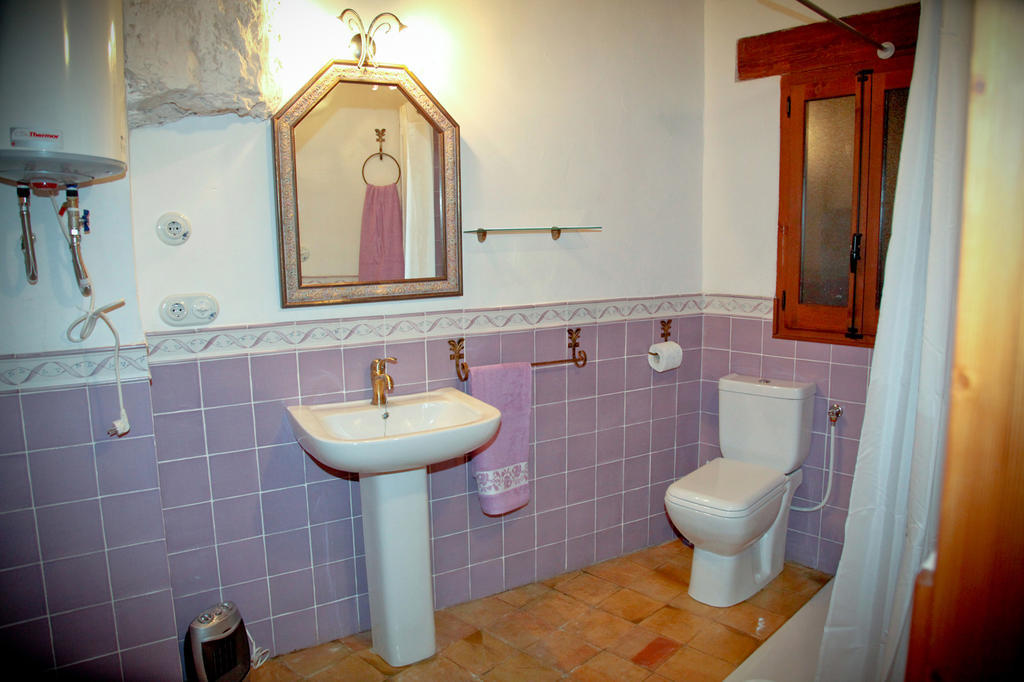Casa Rural La Bodeguilla Alcala del Jucar Værelse billede
