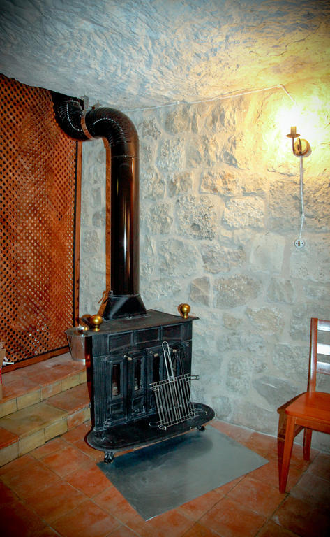 Casa Rural La Bodeguilla Alcala del Jucar Værelse billede